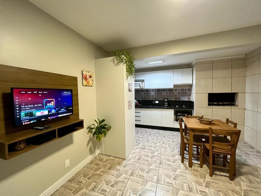 Residencial Bernardo, Meia Quadra Do Trapiche Флорианополис Экстерьер фото