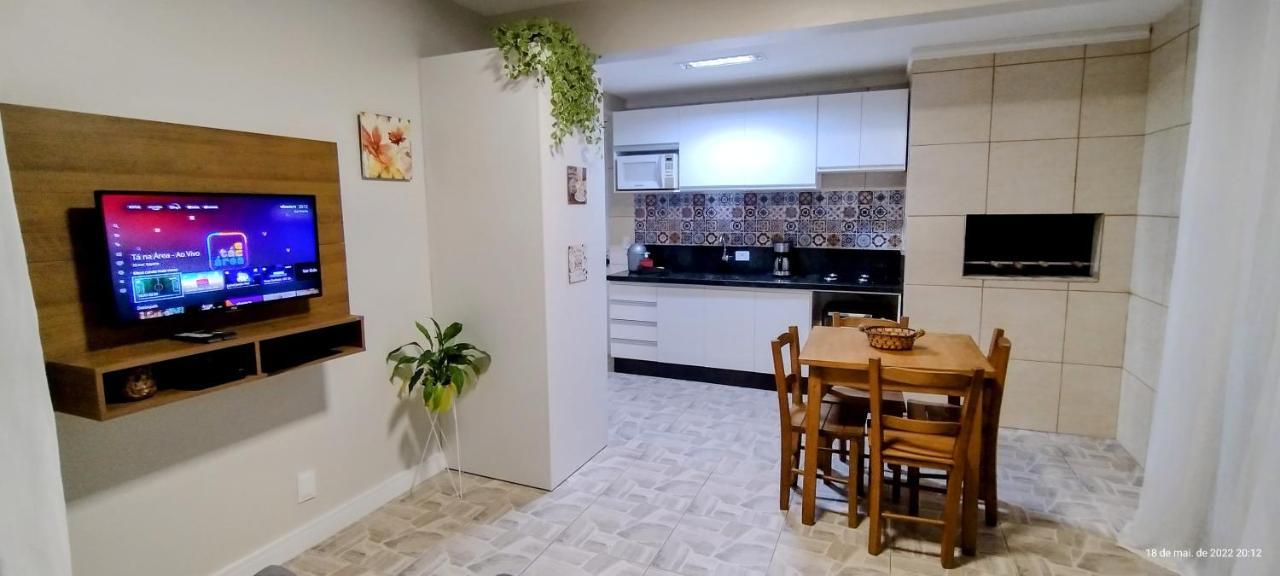 Residencial Bernardo, Meia Quadra Do Trapiche Флорианополис Экстерьер фото